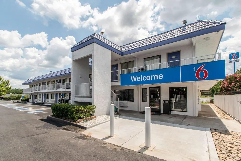 Motel 6 Norcross, GA - Atlanta Northeast hotel hero