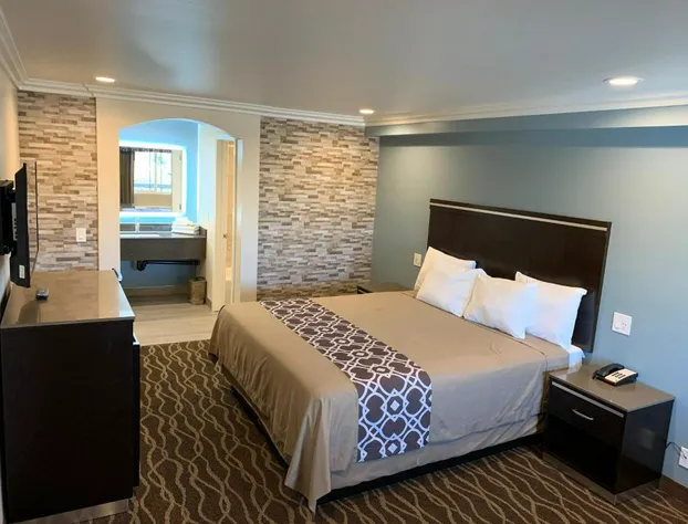 Industry Inn & Suites hotel detail image 4