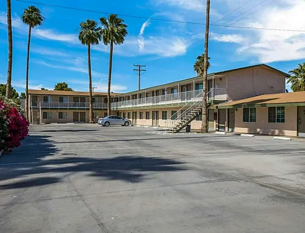 Rodeway Inn & Suites Blythe I-10 hotel detail image 1