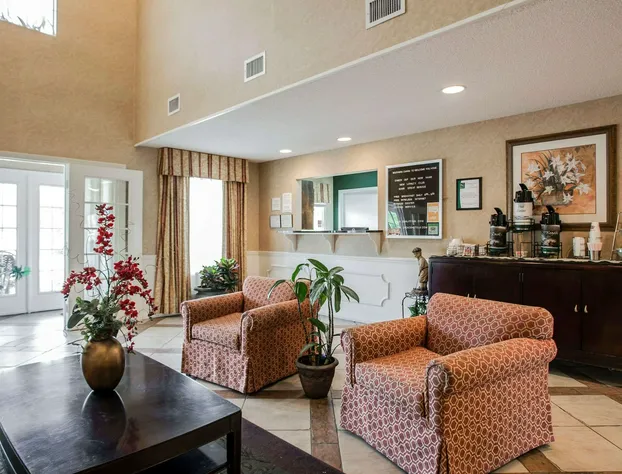 Quality Inn Waynesboro hotel detail image 2