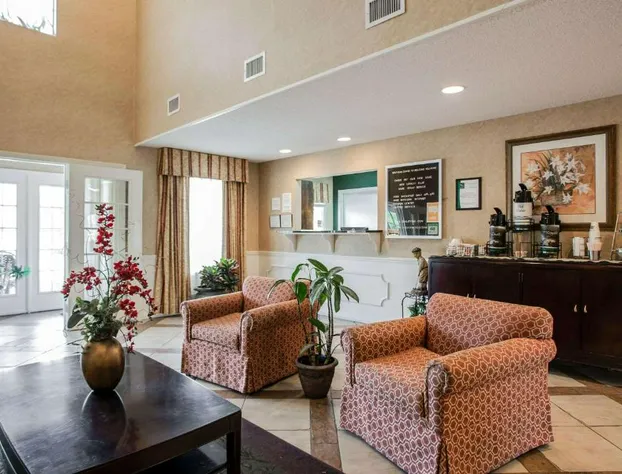 Quality Inn Waynesboro hotel detail image 2