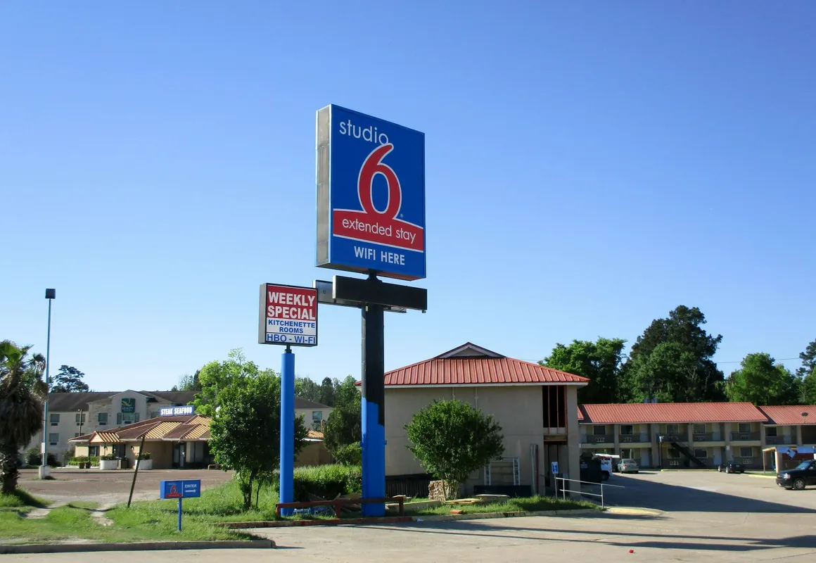 Studio 6 Huntsville, TX hotel hero
