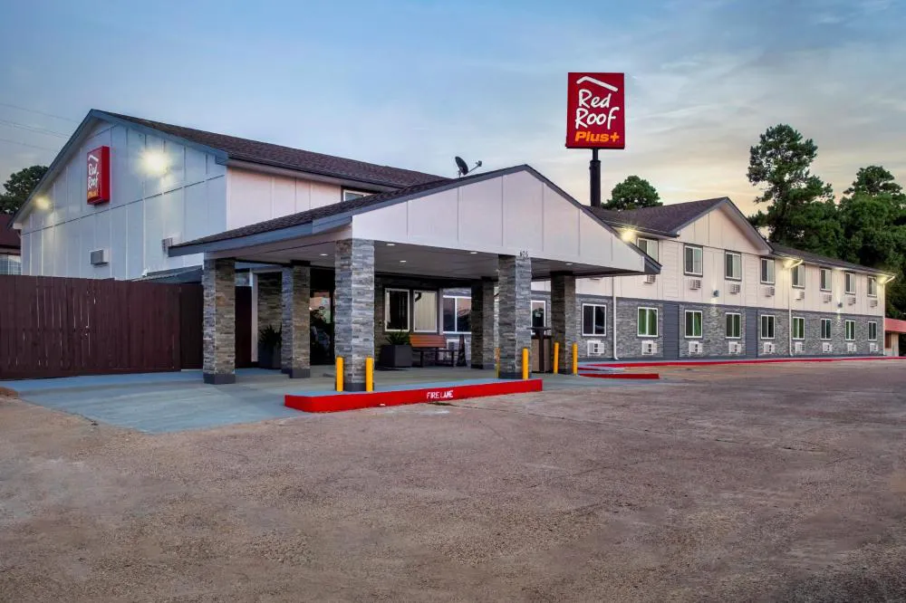 Red Roof Inn PLUS+ Huntsville hotel hero