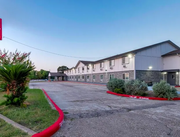 Red Roof Inn PLUS+ Huntsville hotel detail image 1