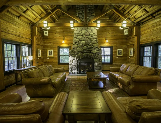 Lake McDonald Lodge - Inside the Park hotel detail image 3