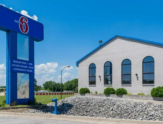 Motel 6 Richmond, IN hotel detail image 2