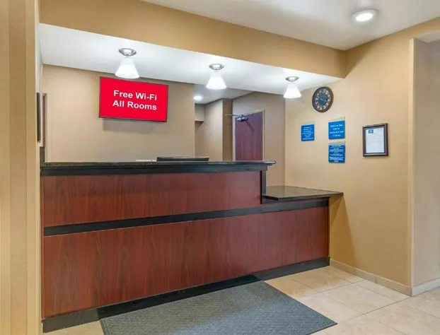 Cobblestone Hotel & Suites - Charlestown hotel detail image 3