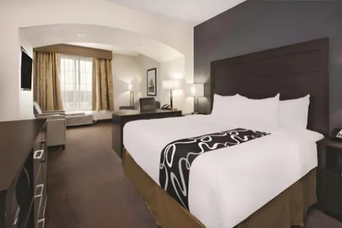 La Quinta Inn & Suites by Wyndham Karnes City - Kenedy hotel detail image 3