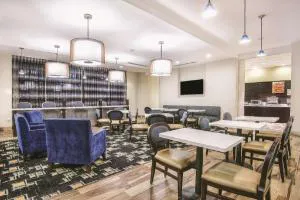 La Quinta Inn & Suites by Wyndham Karnes City - Kenedy hotel detail image 1