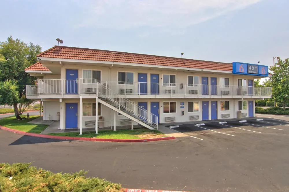 Motel 6 Sacramento, CA - North hotel hero