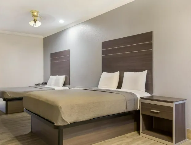 Americas Best Value Platinum Inn & Suites hotel detail image 3