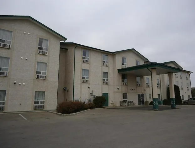 Super 8 by Wyndham Dauphin hotel detail image 1