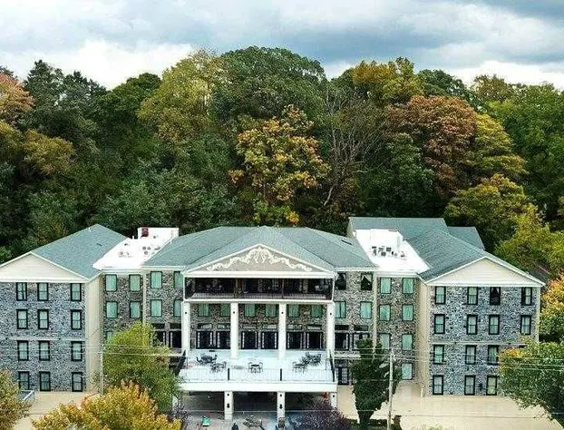 Niagara Crossing Hotel & Spa hotel detail image 2