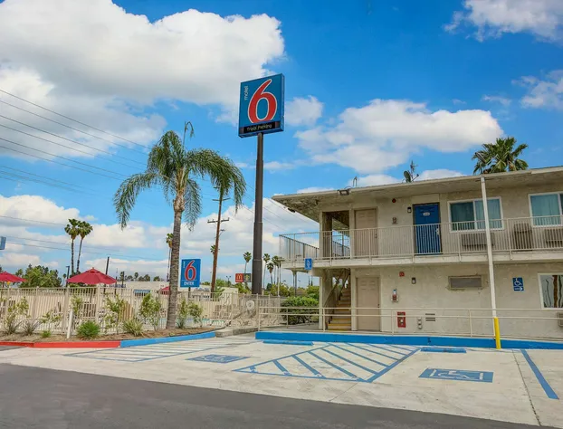 Motel 6 San Bernardino, CA - South hotel detail image 2