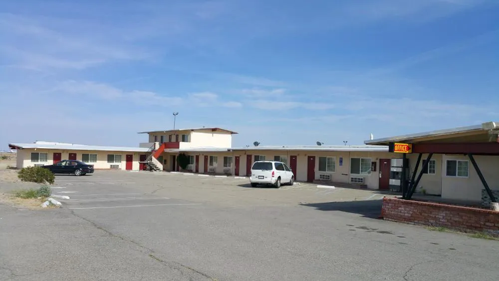 Budget Inn Mojave hotel hero