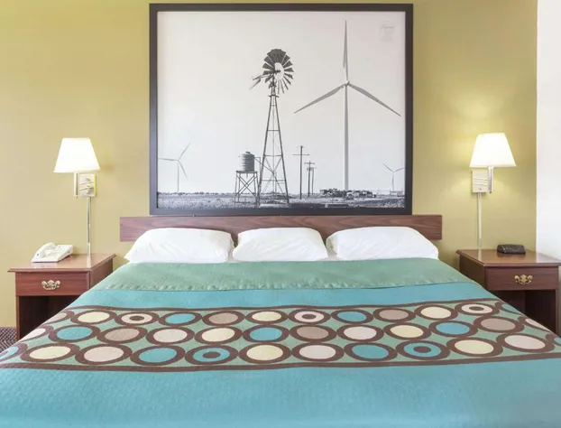 Super 8 by Wyndham Cresco IA hotel detail image 4