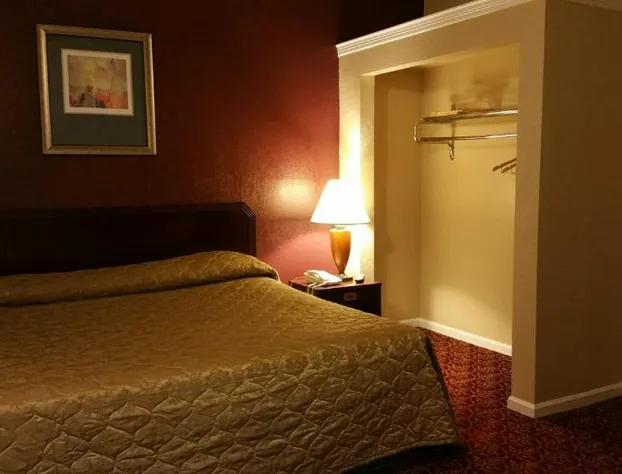 Executive Inn and Suites Waxahachie hotel detail image 4