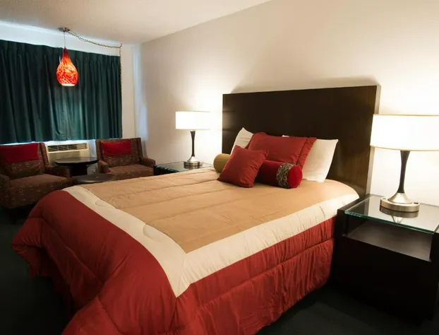 Cougar Land Motel hotel detail image 2