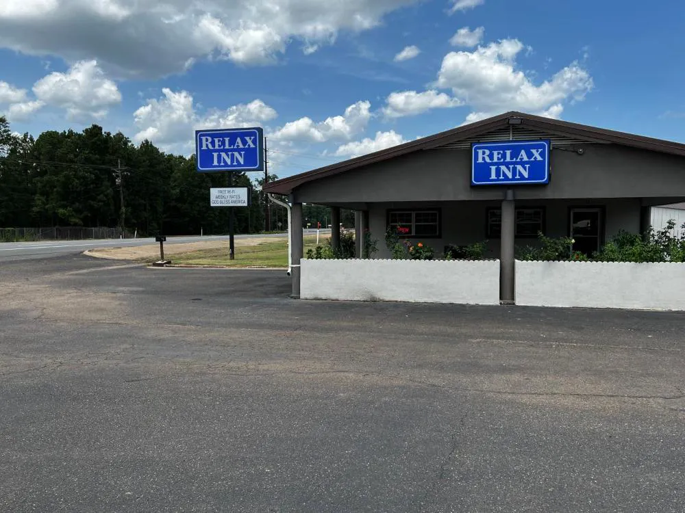 Relax Inn hotel hero