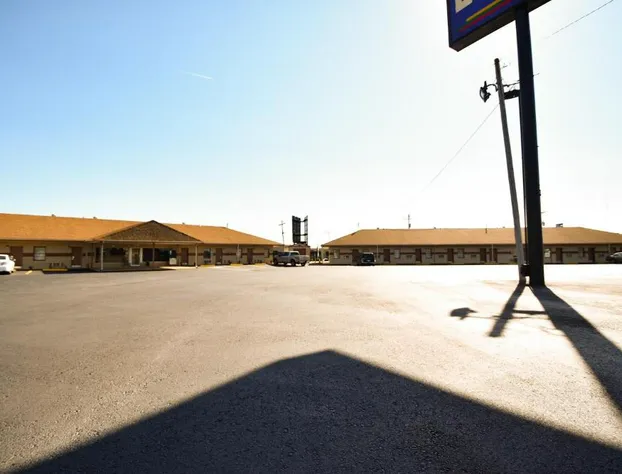 Economy Inn Beebe hotel detail image 4