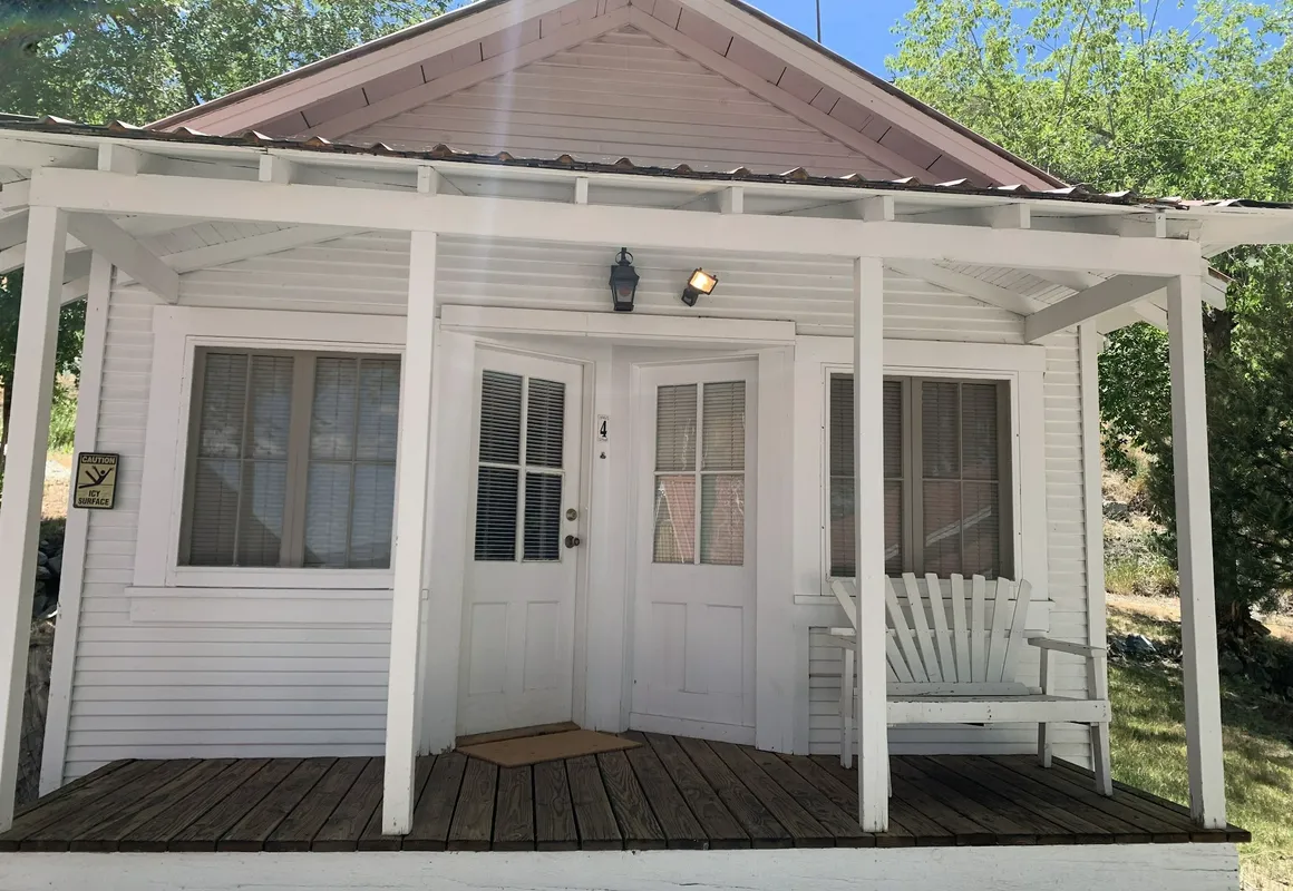 Tioga Lodge At Mono Lake hotel hero