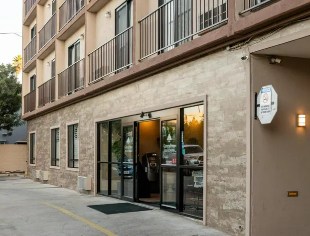 GreenTree Inn & Suites Alhambra hotel detail image 3