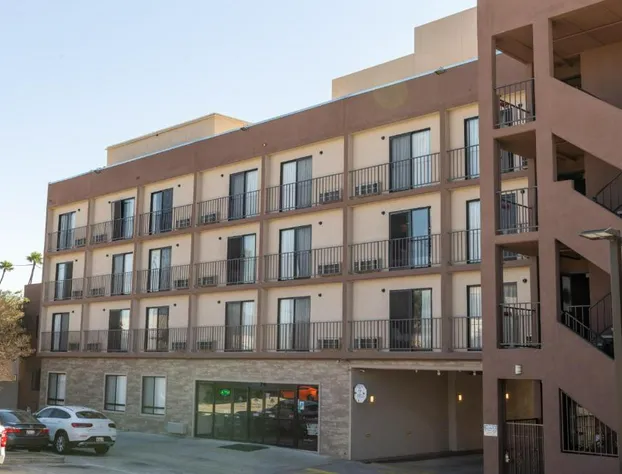 GreenTree Inn & Suites Alhambra hotel detail image 4