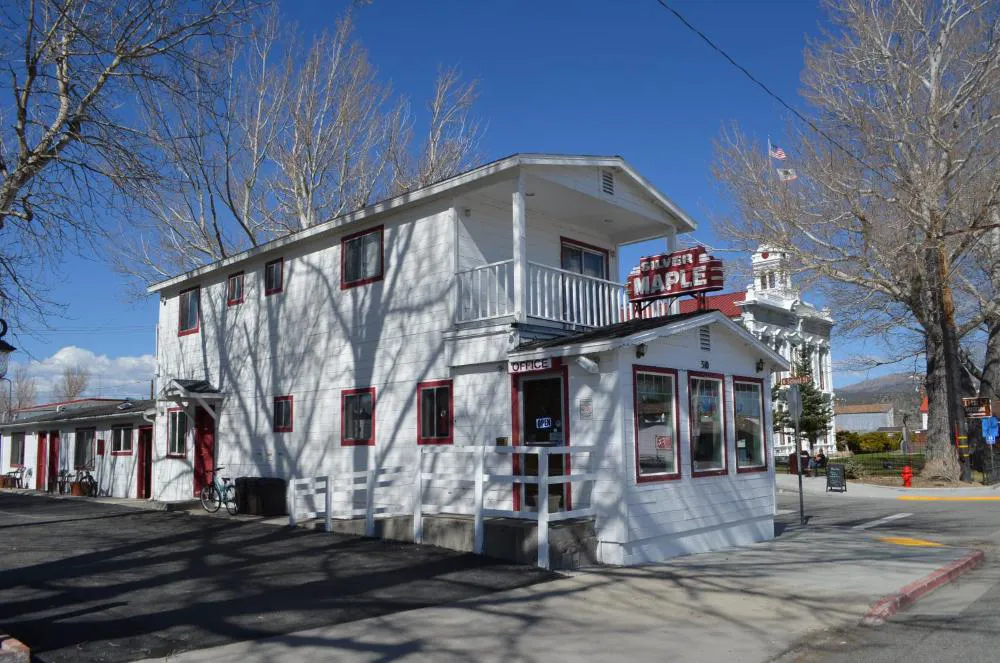 Silver Maple Inn hotel hero