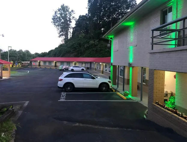 Ellijay Inn hotel detail image 1