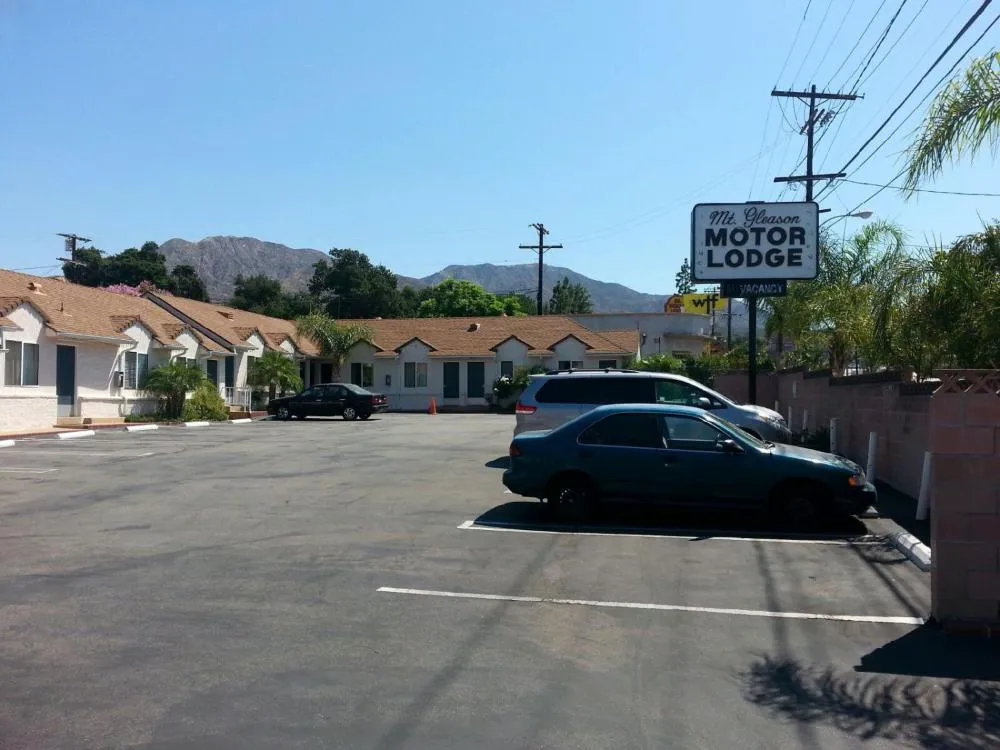 Mt. Gleason Motorlodge hotel hero