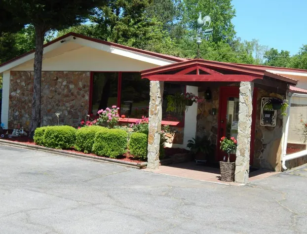 Valley Inn hotel detail image 4