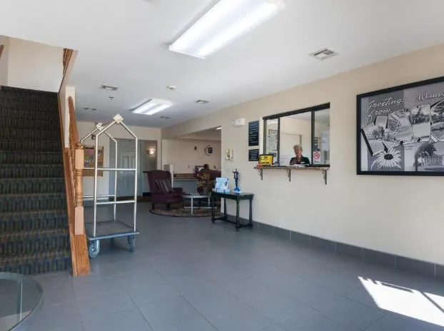 Super 8 by Wyndham Arkansas City KS hotel detail image 2