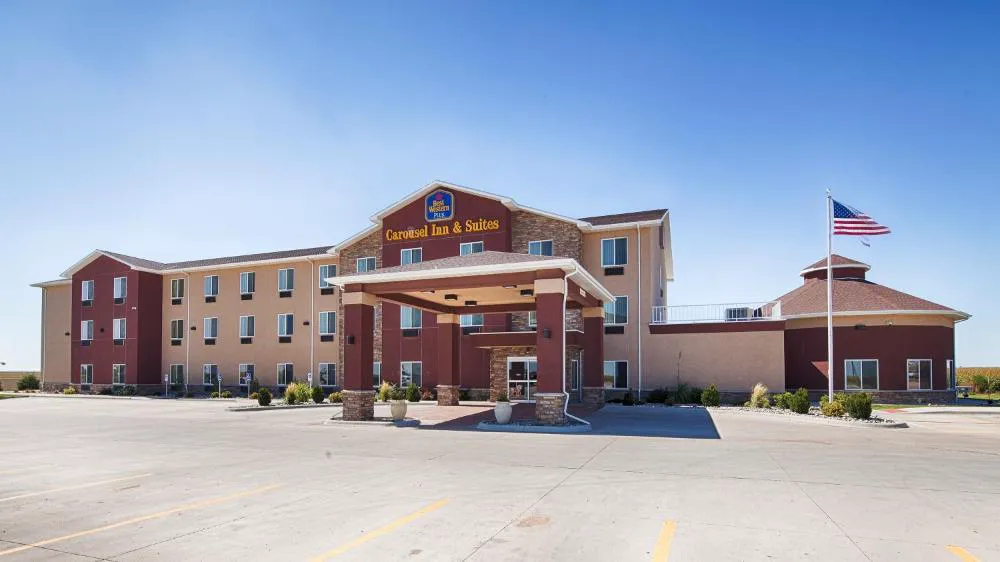 Best Western Plus Carousel Inn & Suites hotel hero