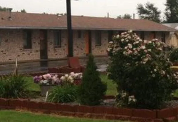 C&H Motel El Dorado Springs hotel detail image 1