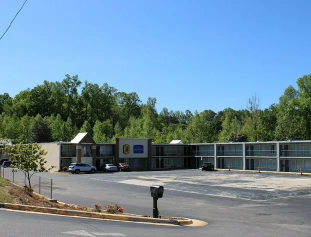 Super 8 by Wyndham Morganton hotel detail image 1