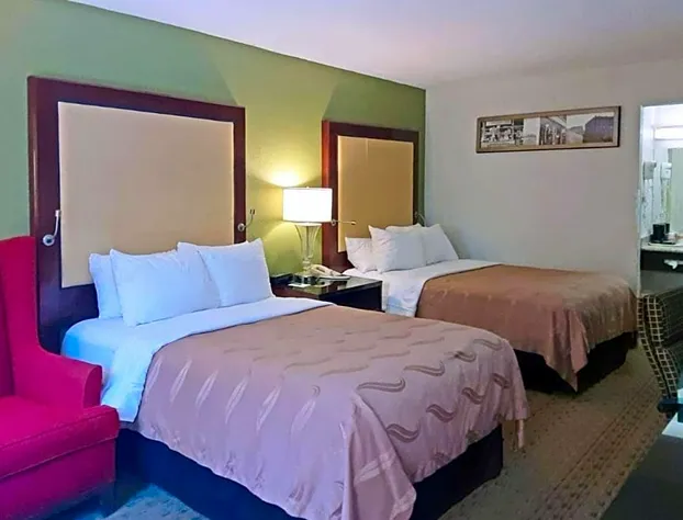 Super 8 by Wyndham Morganton hotel detail image 4