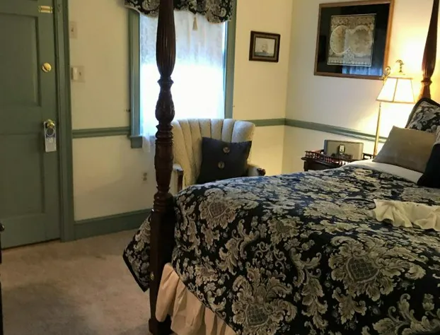 Parsonage Inn hotel detail image 3