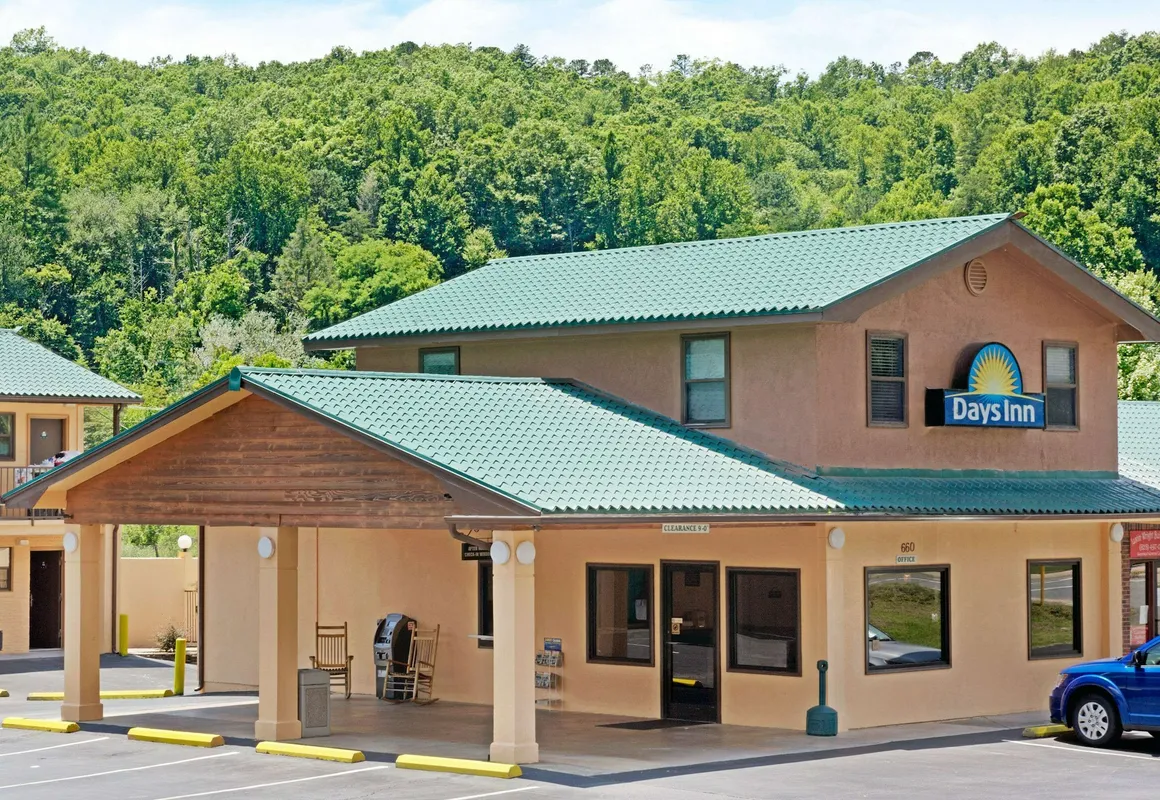 Days Inn by Wyndham Cherokee Near Casino hotel hero