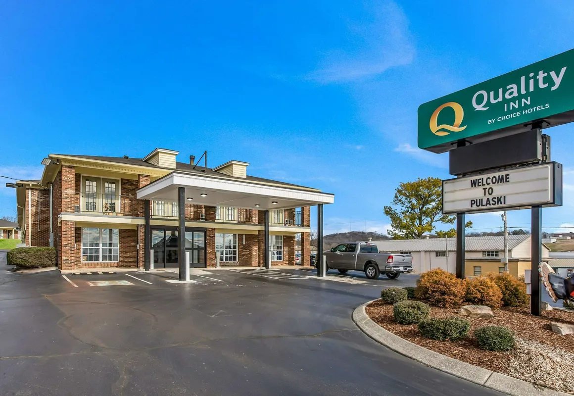 Quality Inn hotel hero