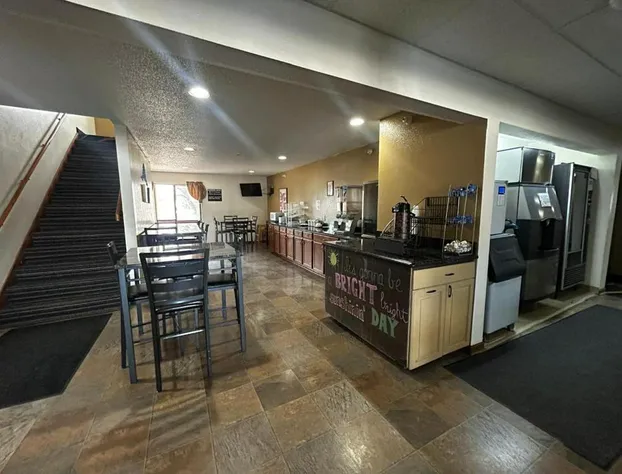 West point inn and suites hotel detail image 4