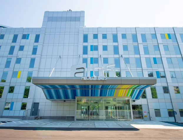 Aloft New York LaGuardia Airport hotel detail image 1