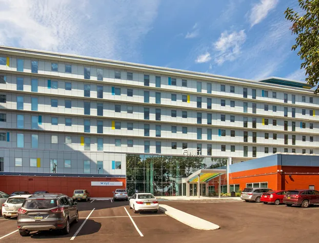 Aloft New York LaGuardia Airport hotel detail image 4