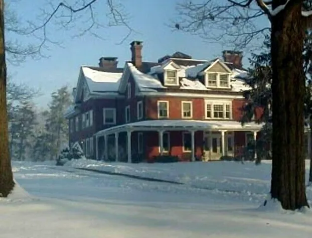 Cameron Estate Inn & Restaurant hotel detail image 1