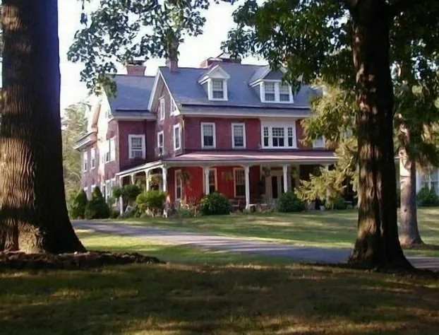 Cameron Estate Inn & Restaurant hotel detail image 3