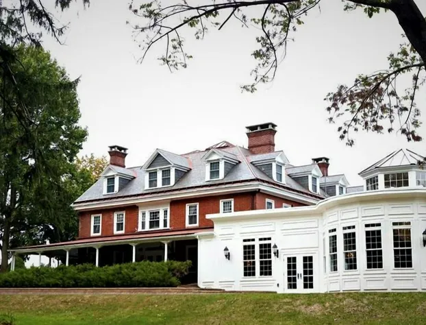 Cameron Estate Inn & Restaurant hotel detail image 4