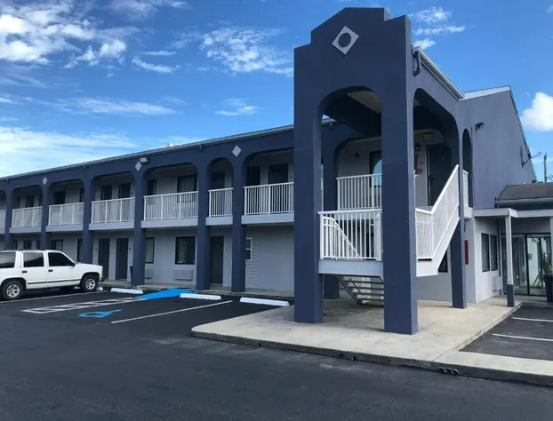 Budget Inn Timmonsville hotel detail image 1
