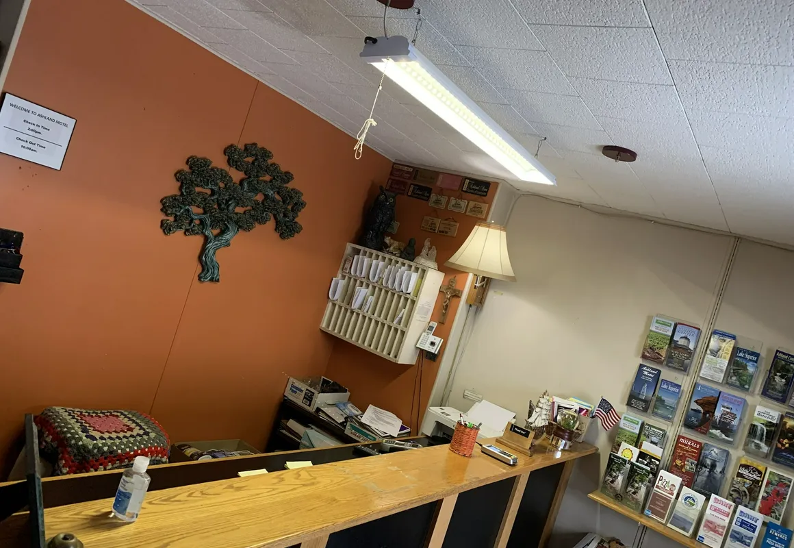 Ashland Motel hotel hero