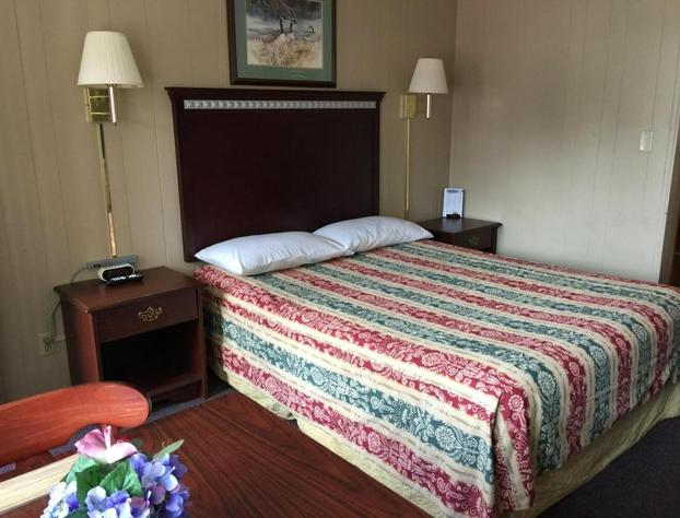 Inn Town Motel hotel detail image 4
