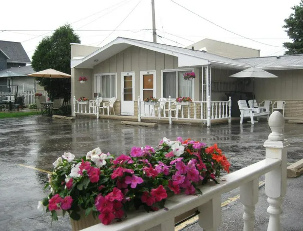 Inn Town Motel hotel detail image 4