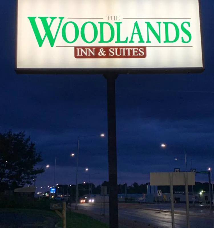 Woodlands Inn & Suites hotel hero